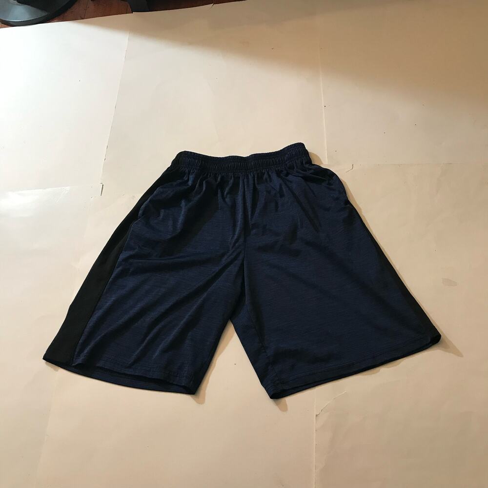 ESSENTIAL ELEMENTS Shorts Men’s M